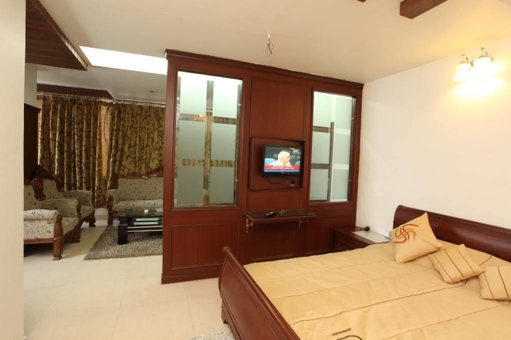 Treebo Shanta Inn Lucknow Exterior photo