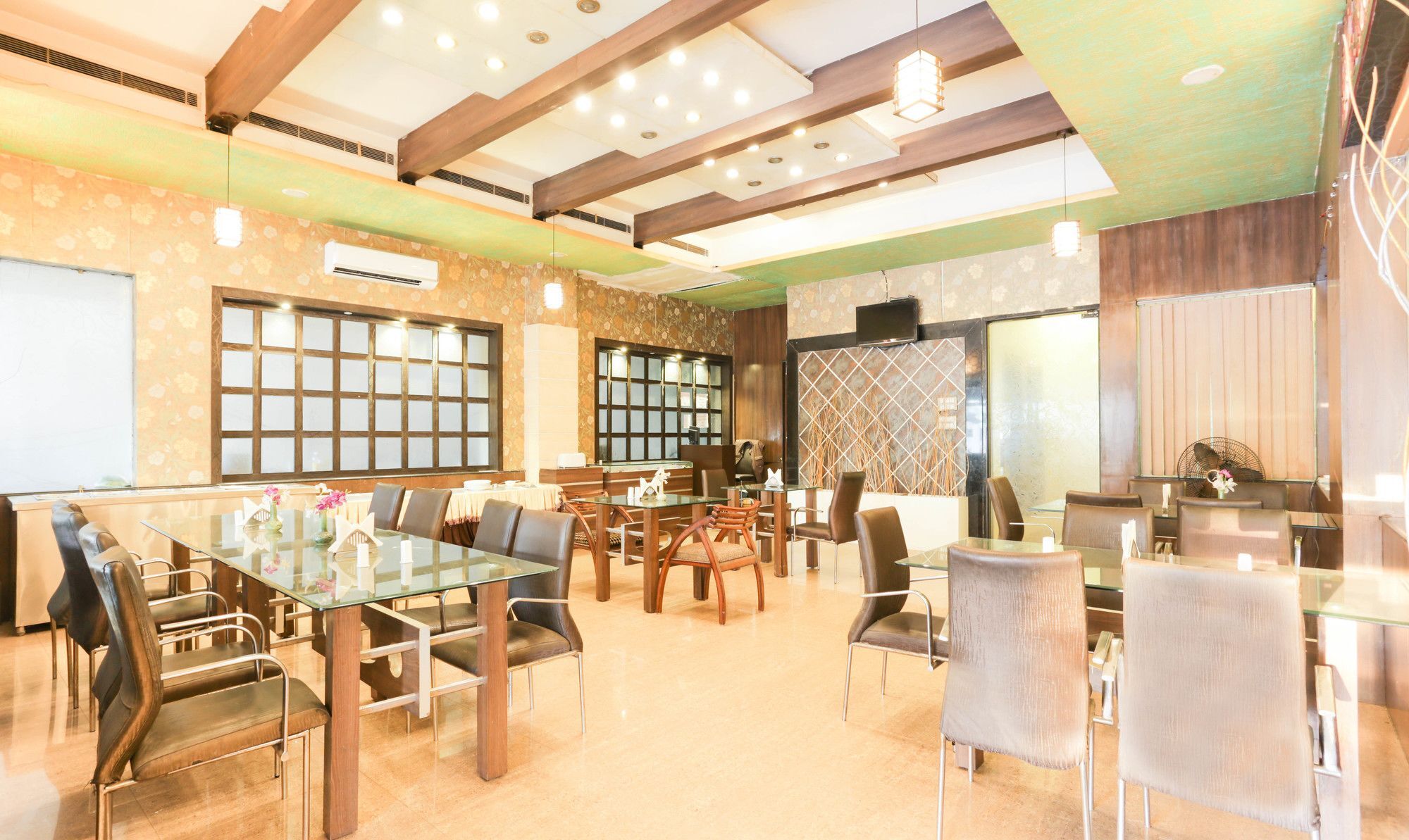 Treebo Shanta Inn Lucknow Exterior photo