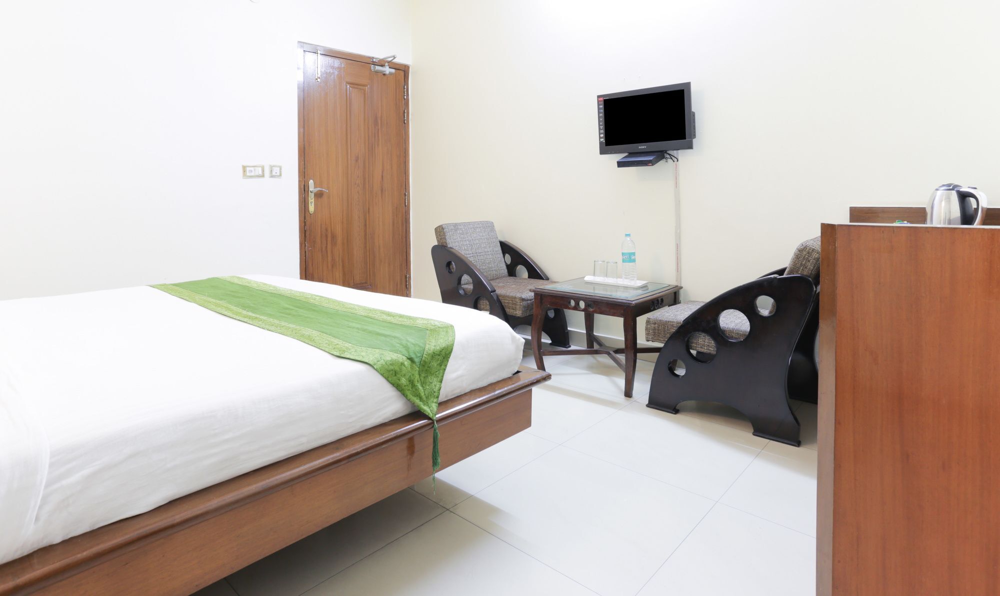 Treebo Shanta Inn Lucknow Exterior photo
